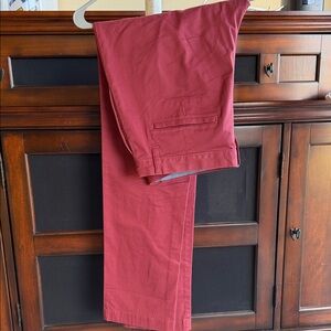 14th & Union Men's Burgundy Chinos
